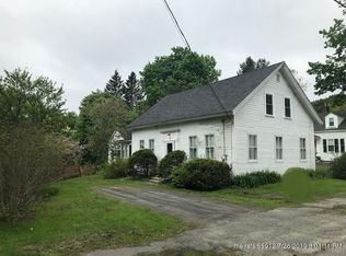 8 Lincoln St, Hallowell, ME 04347
