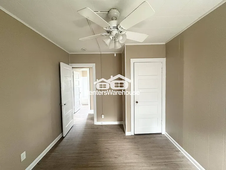 1685 Northwest Dr — Photo 9
