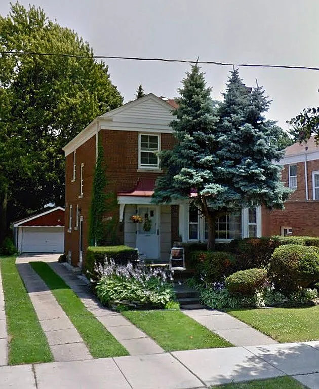 9611 S Oakley Ave photo 1