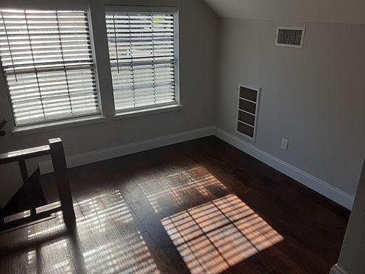 2nd image of 3565 W 5th St #B