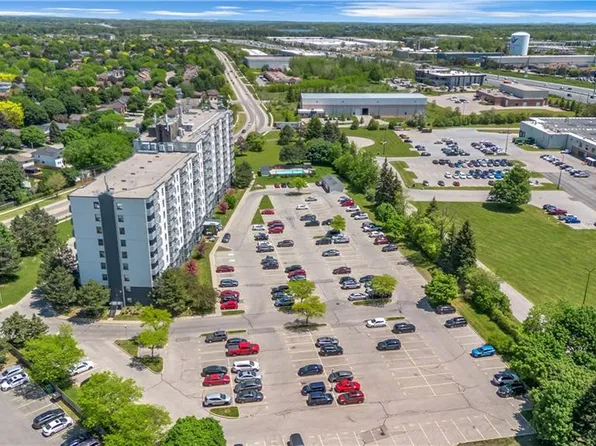 200 Jamieson Pkwy #712, Cambridge, ON N3C 4B5