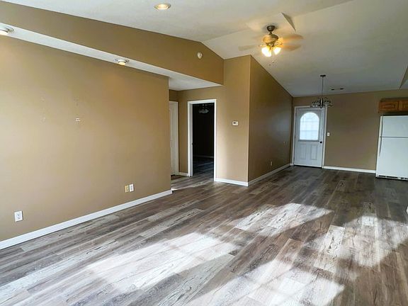 2nd image of 701 & 703 Patti Ln