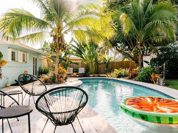 9300 SW 183rd Ter, Palmetto Bay, FL 33157