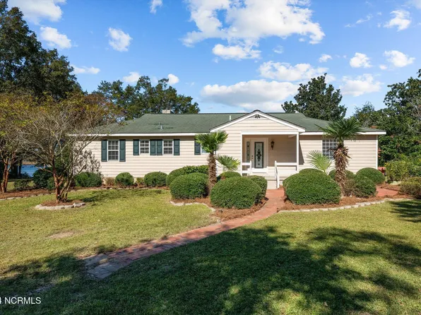 700 Madam Moores Lane, New Bern, NC 28562