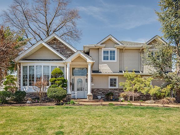 2nd image of 62 Wenwood Dr