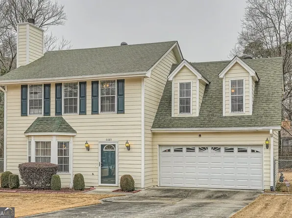 6685 Smoke Ridge Dr, Atlanta, GA 30349