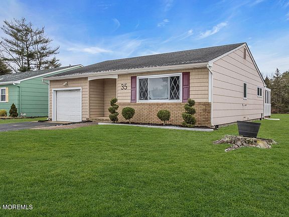 3rd image of 35 Westbrook Drive