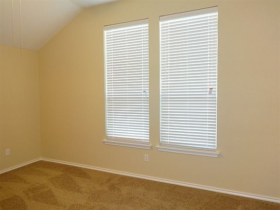 3rd image of 3020 Prairie Hill Ln
