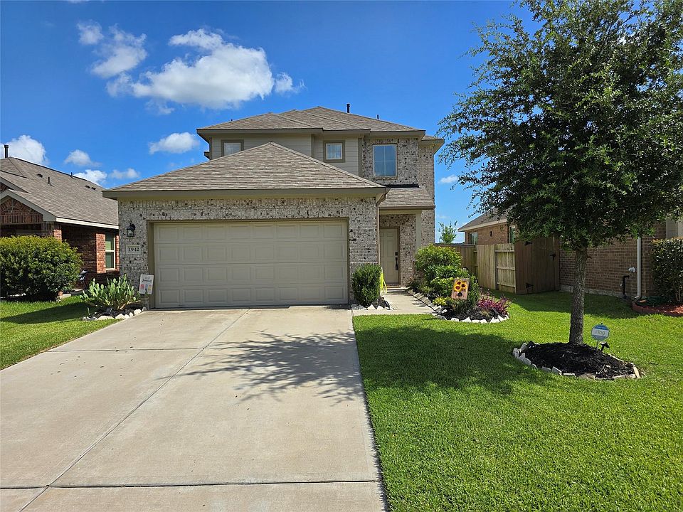 1st image of 1942 Bending Green Dr