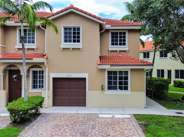 21007 NW 14th Pl APT 851, Miami, FL 33169