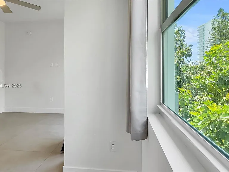 1536 NW 15th Ave #301 — Photo 4