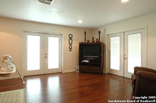 5th image of 1419 Coco Dr