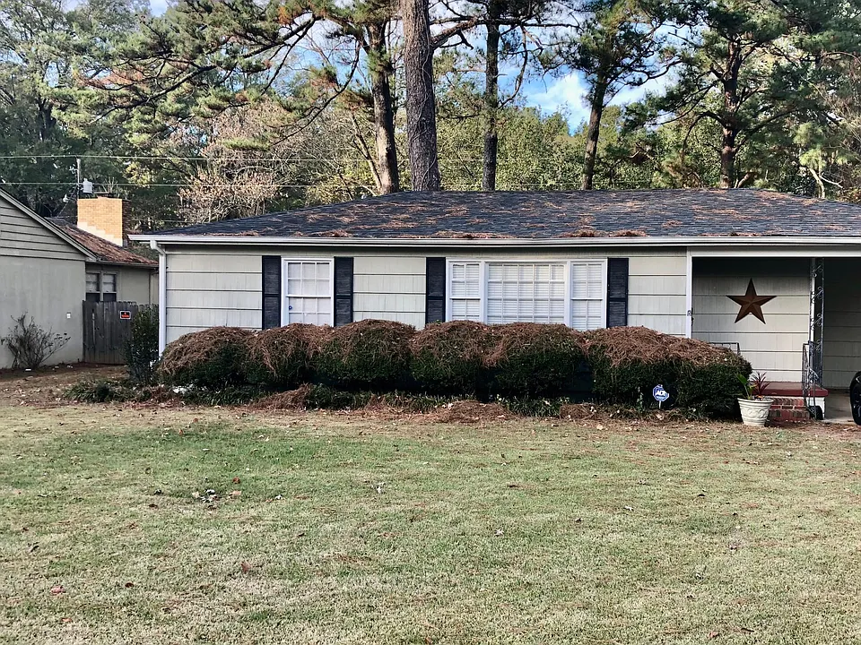 224 Rose Dr