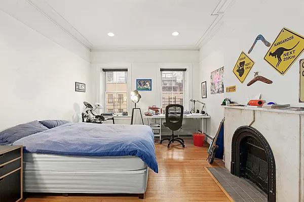 Rented by Compass | media 9
