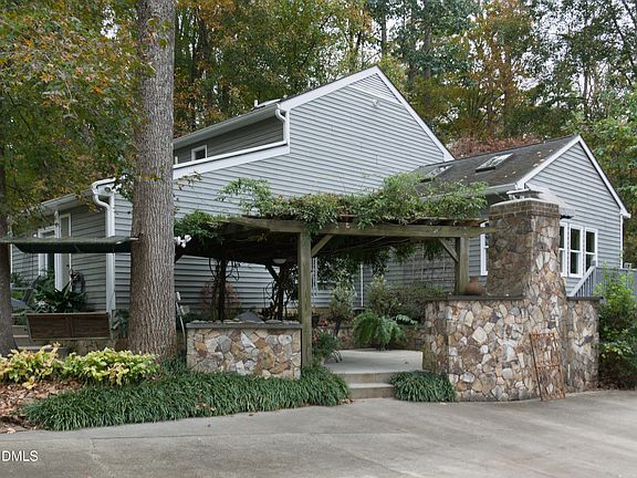 2nd image of 2520 Hardwood Ln