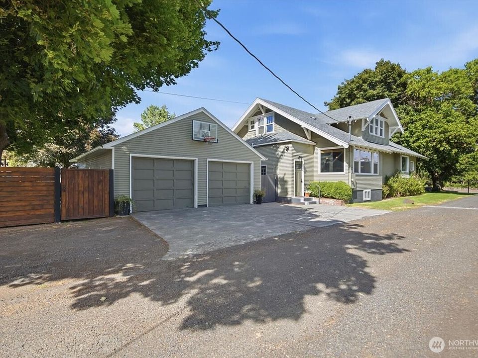 1st image of 400 Coppei Avenue