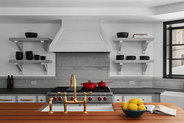 Sold by Compass | media 14