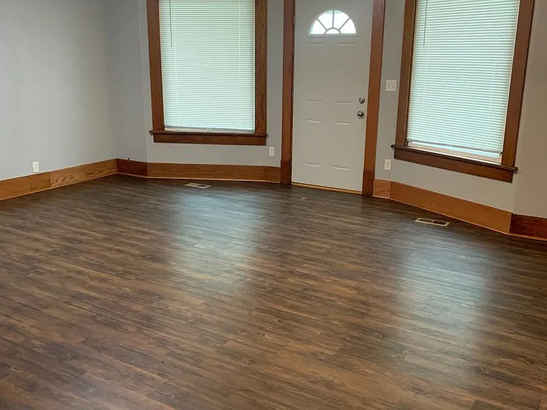 704 Koenigstein Ave — Photo 9