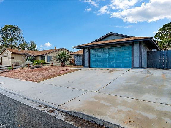 4th image of 609 N Torrey Pines Dr