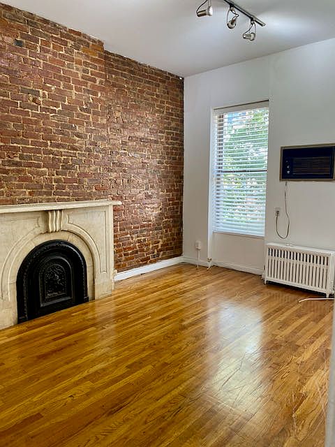 1st image of 251 E 31st St APT 2
