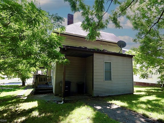 3rd image of 835 Kenmore Blvd
