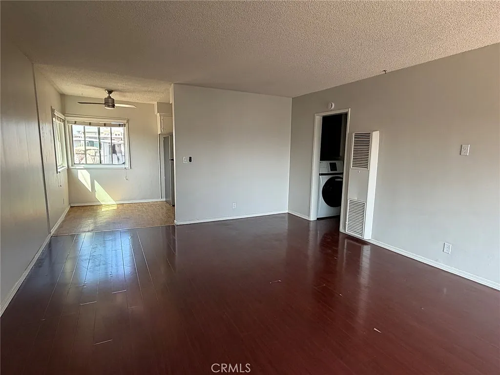 2 bed, 759 sqft, $2,550 — Photo 3