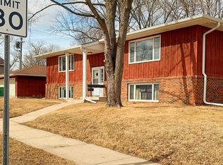 513 13th St E UNIT 3, Glencoe, MN 55336