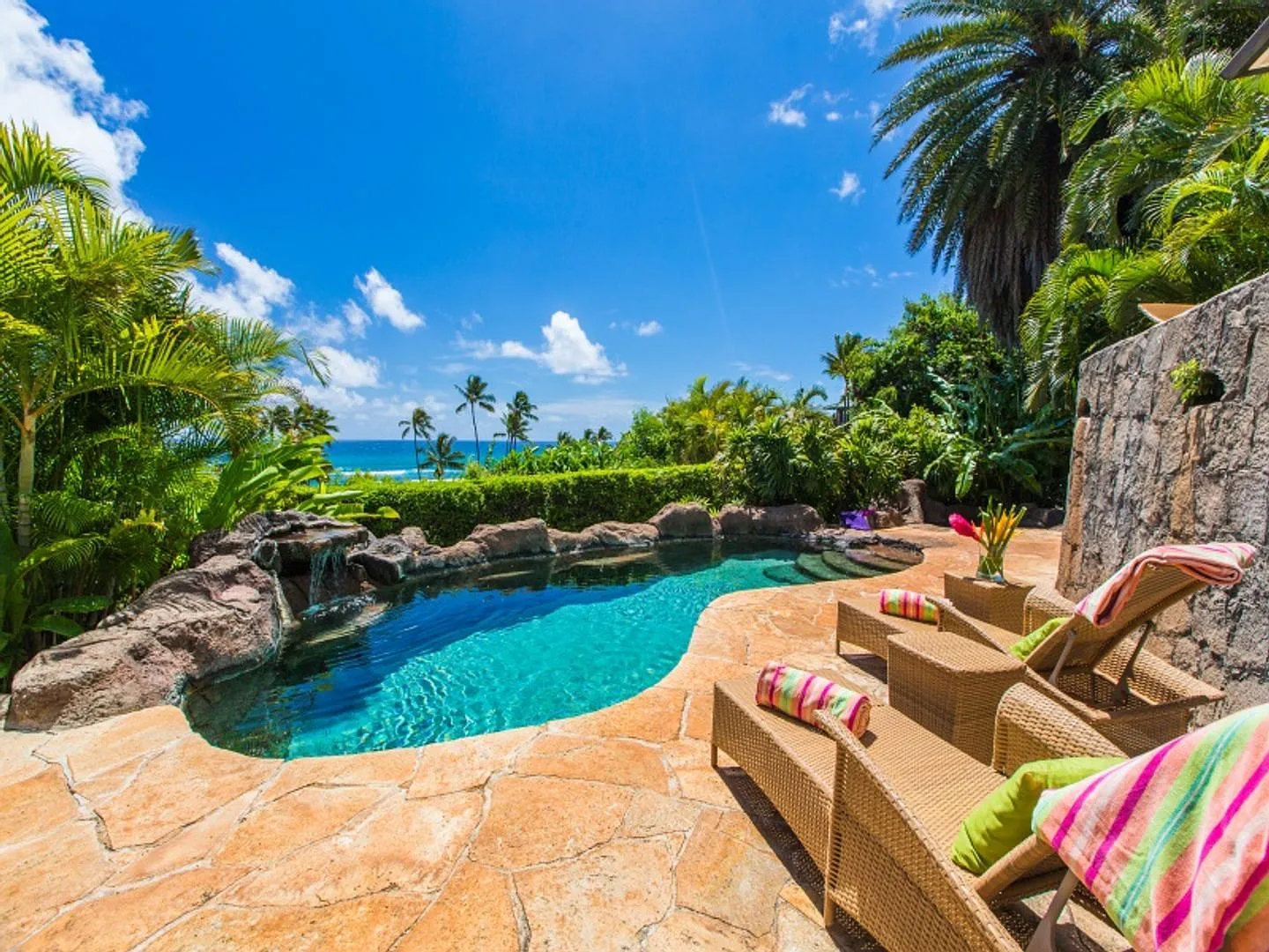 Private Diamond Head Three-Bedroom Home — Photo 2