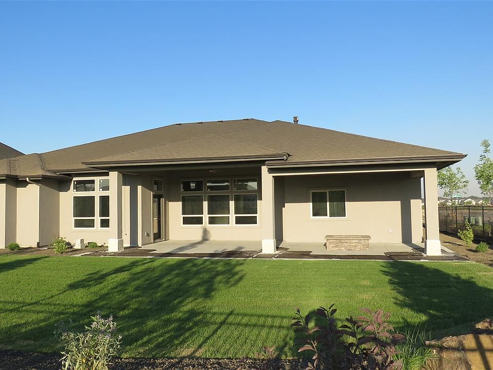 2nd image of 2030 N Tullshire Way