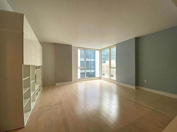 3rd image of 631 Folsom St APT 6B