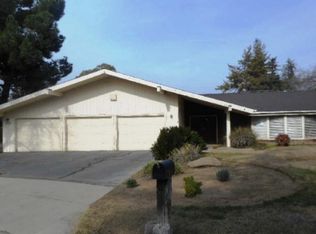 2496 W Roberts Ave, Fresno, CA