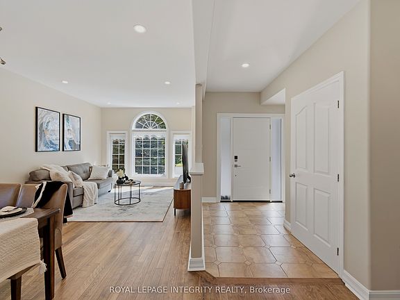 4th image of 119 Woliston Cres