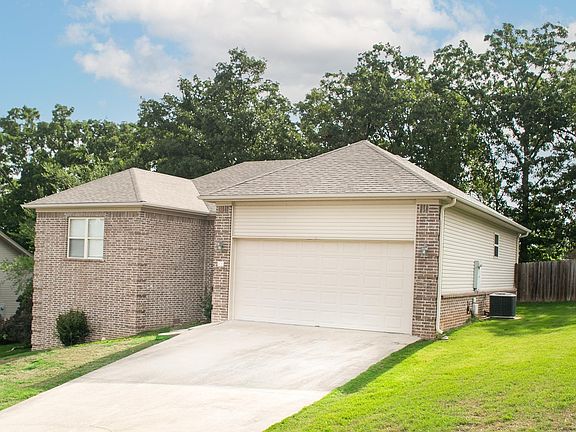 2nd image of 25 High Plains Dr