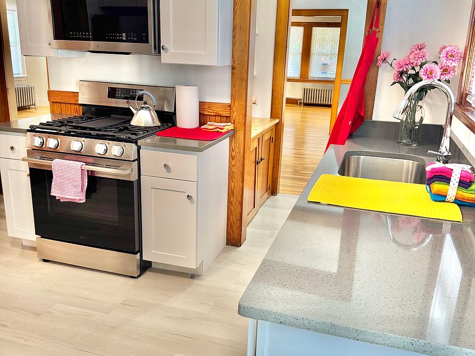 ALL NEW KITCHEN!