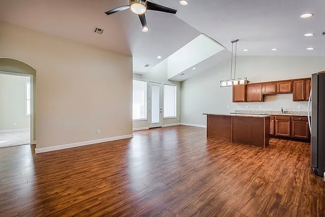 2701 Tobacco Rd #B — Photo 2
