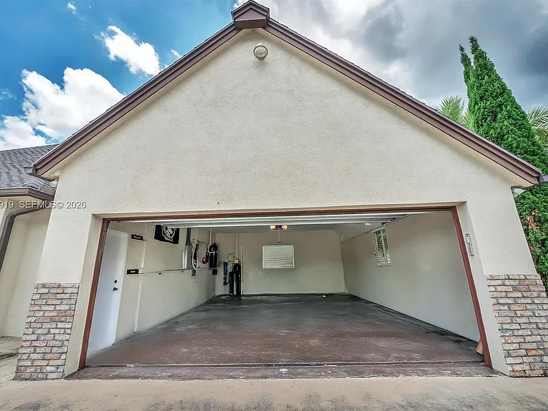 4920 SW 170th Ave — Photo 22
