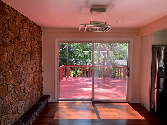 5th image of 4 Standish Pl