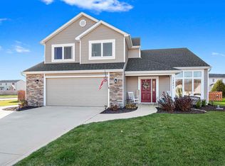 12401 Lanai Dr, Fort Wayne, IN 46818