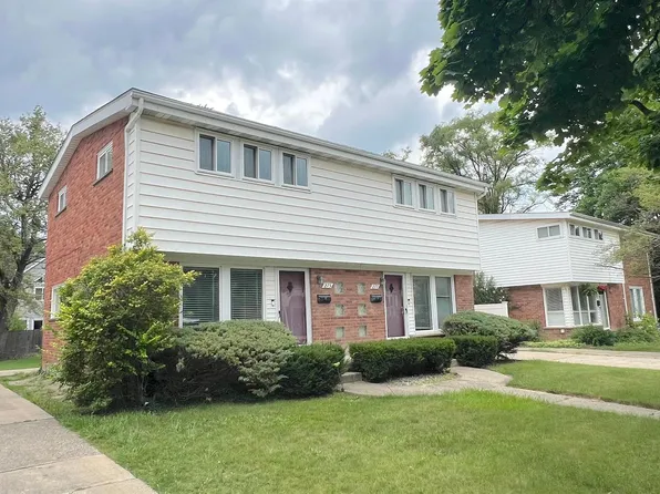 275 E Forteen Mile Rd, Birmingham, MI 48009