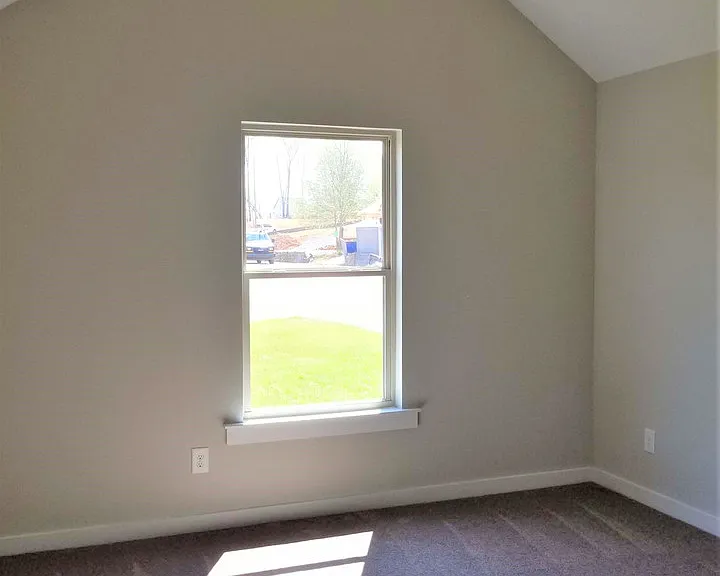 220 Elm Way — Photo 11