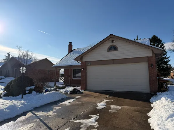 2132 Winchester Rd, Rochester Hills, MI 48307