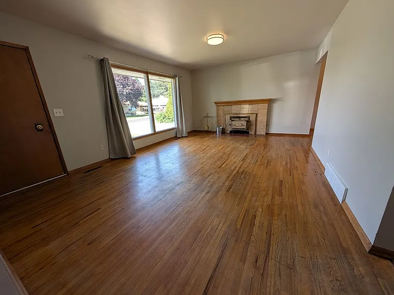 428 Linden Dr — Photo 6