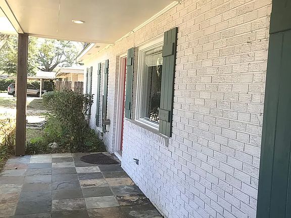 2nd image of 412 Normandy Rd