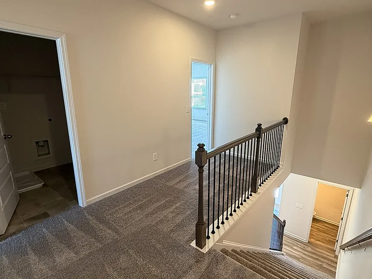 1015 Stiles Ct — Photo 9
