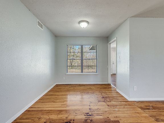 5th image of 7 Pershing Dr APT A