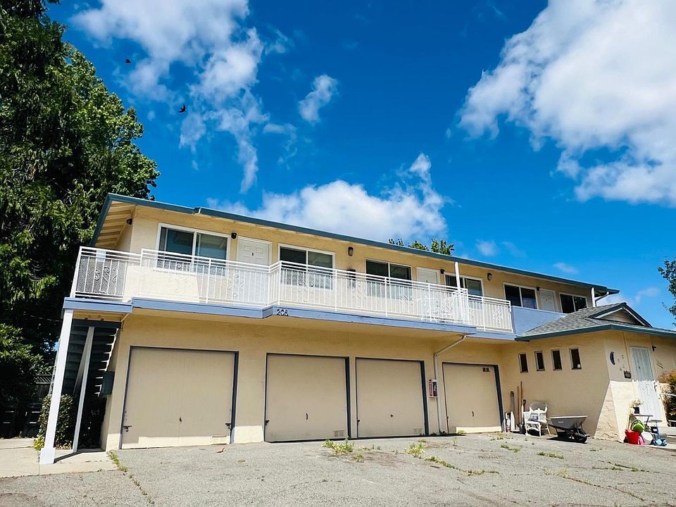1st image of 205 Burnham Ct