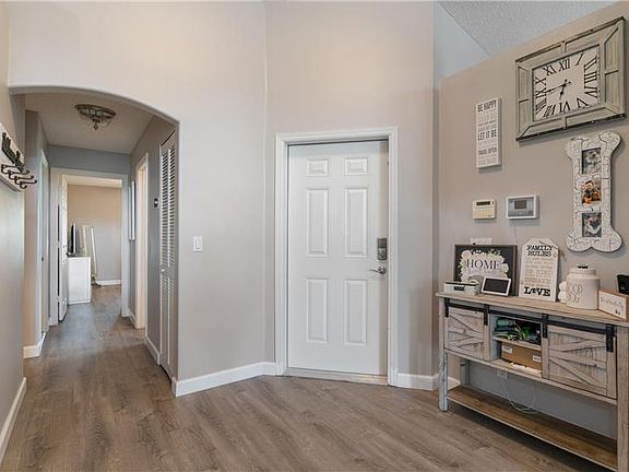 2nd image of 5266 Oakmont Village Cir