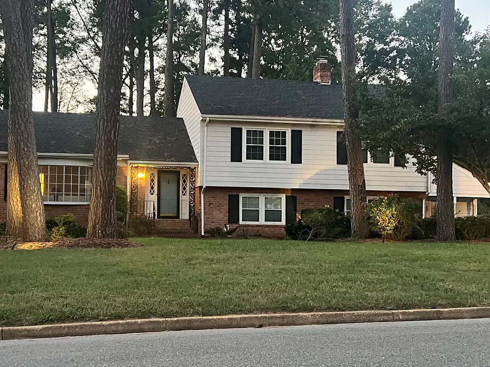 318 N Wilkinson Rd