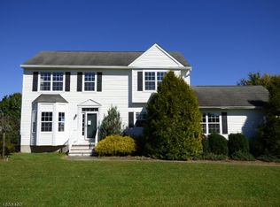 1 Saxton Ln, Hackettstown, NJ 07840