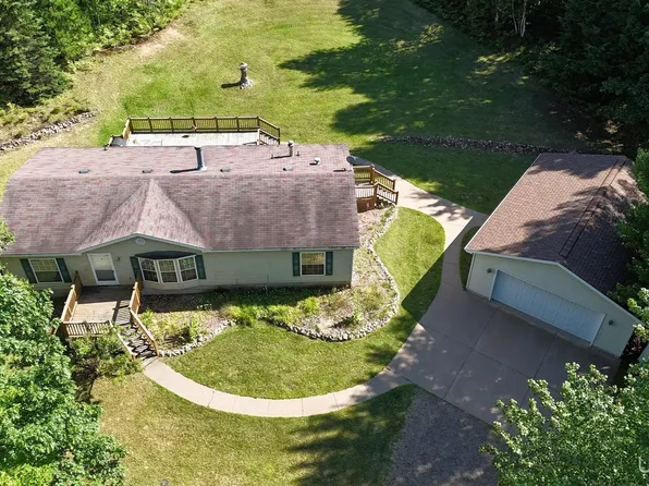 76 Smith Ln, Marquette, MI 49855